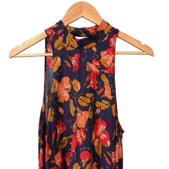 Sold  - Picture 3 of 9